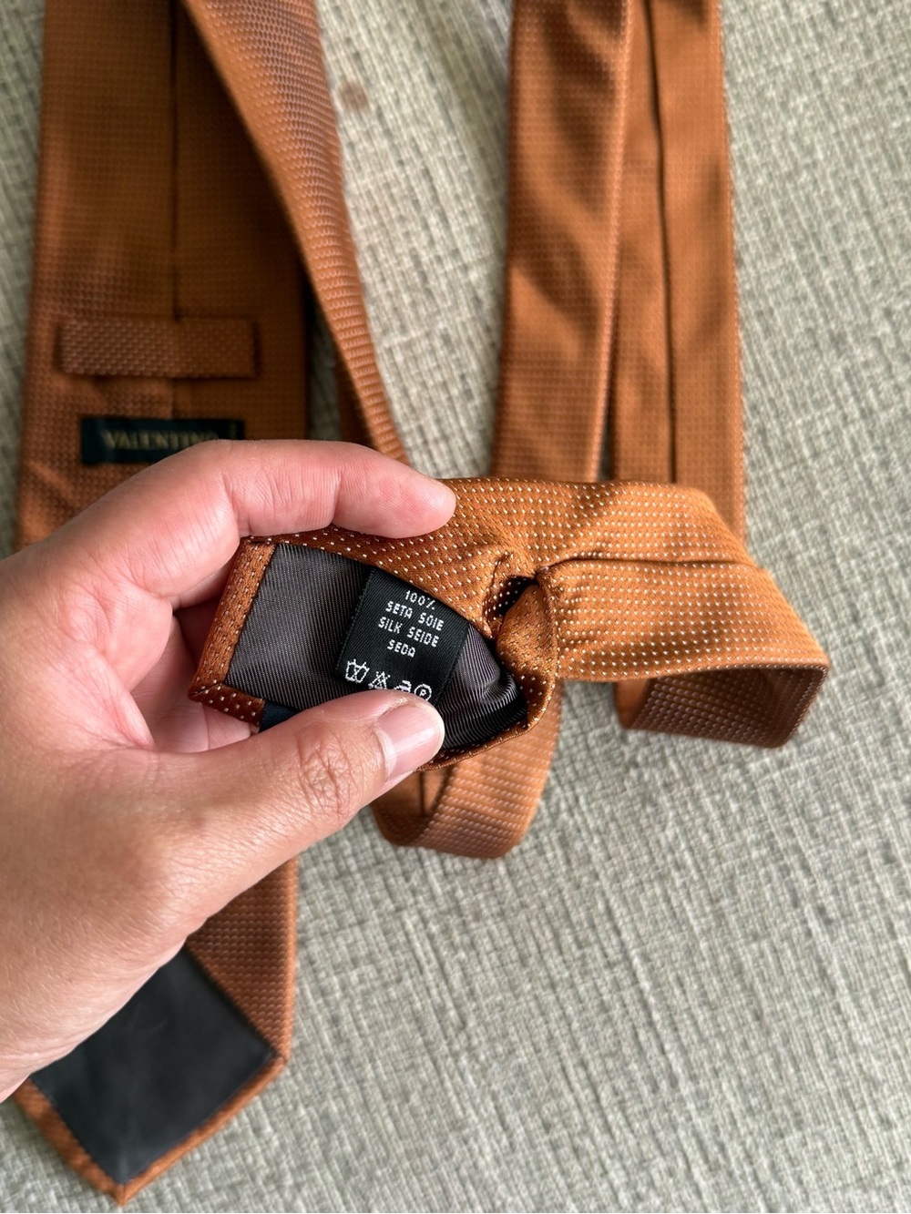 Valentino Burnt Orange Textured Silk Tie - Picture 3 of 3